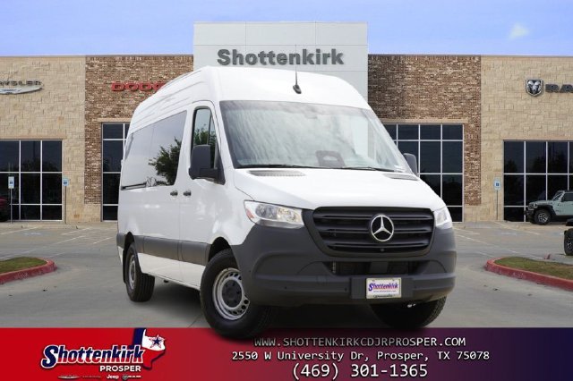 Used 2025 Mercedes-Benz Sprinter 2500 image 1