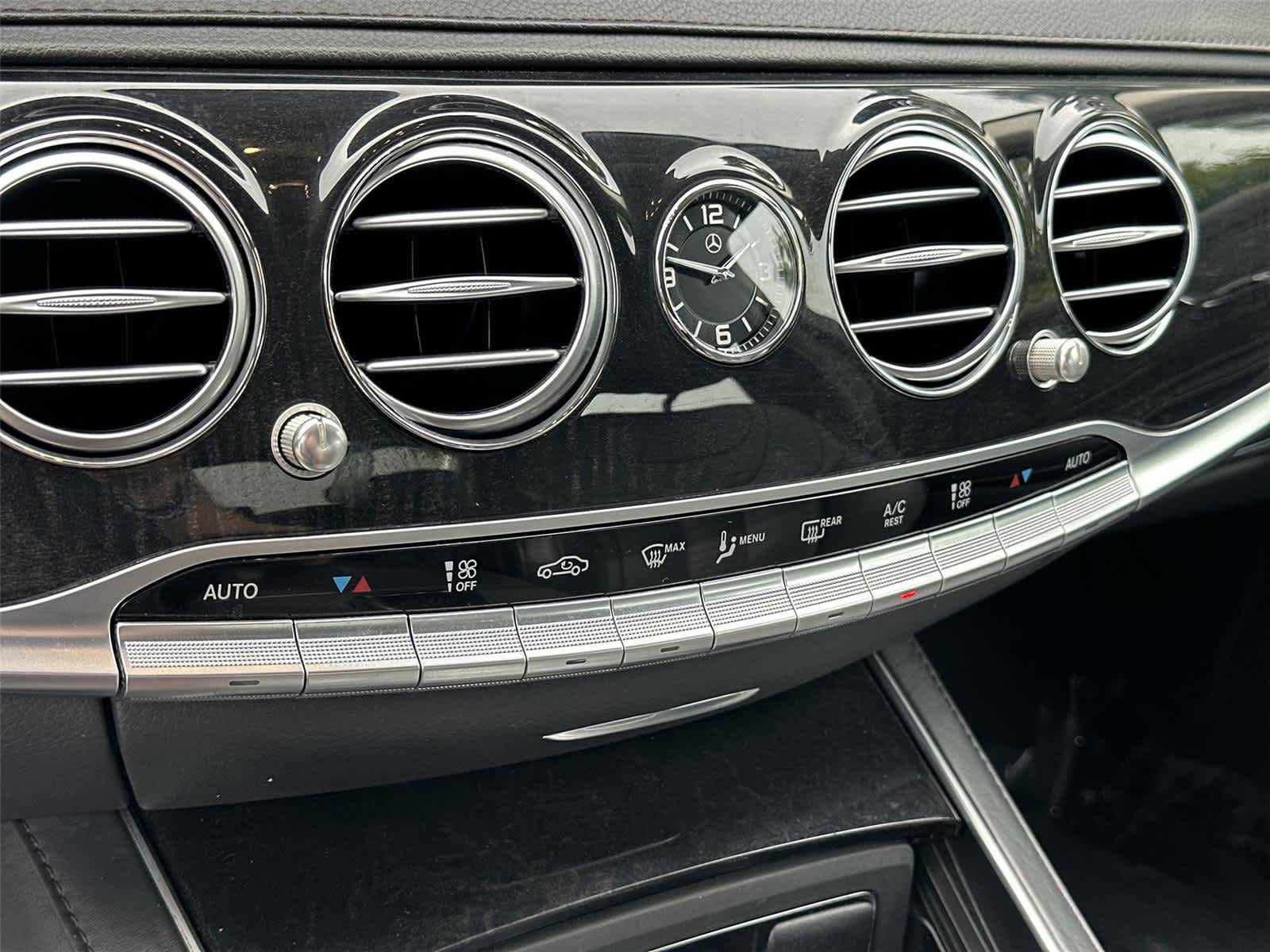 Used 2020 Mercedes-Benz S 560 Sedan image 36