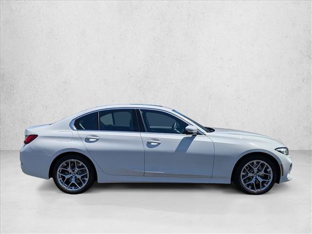 Used 2025 BMW 330i Sedan w/ M Sport Package RWD image 4