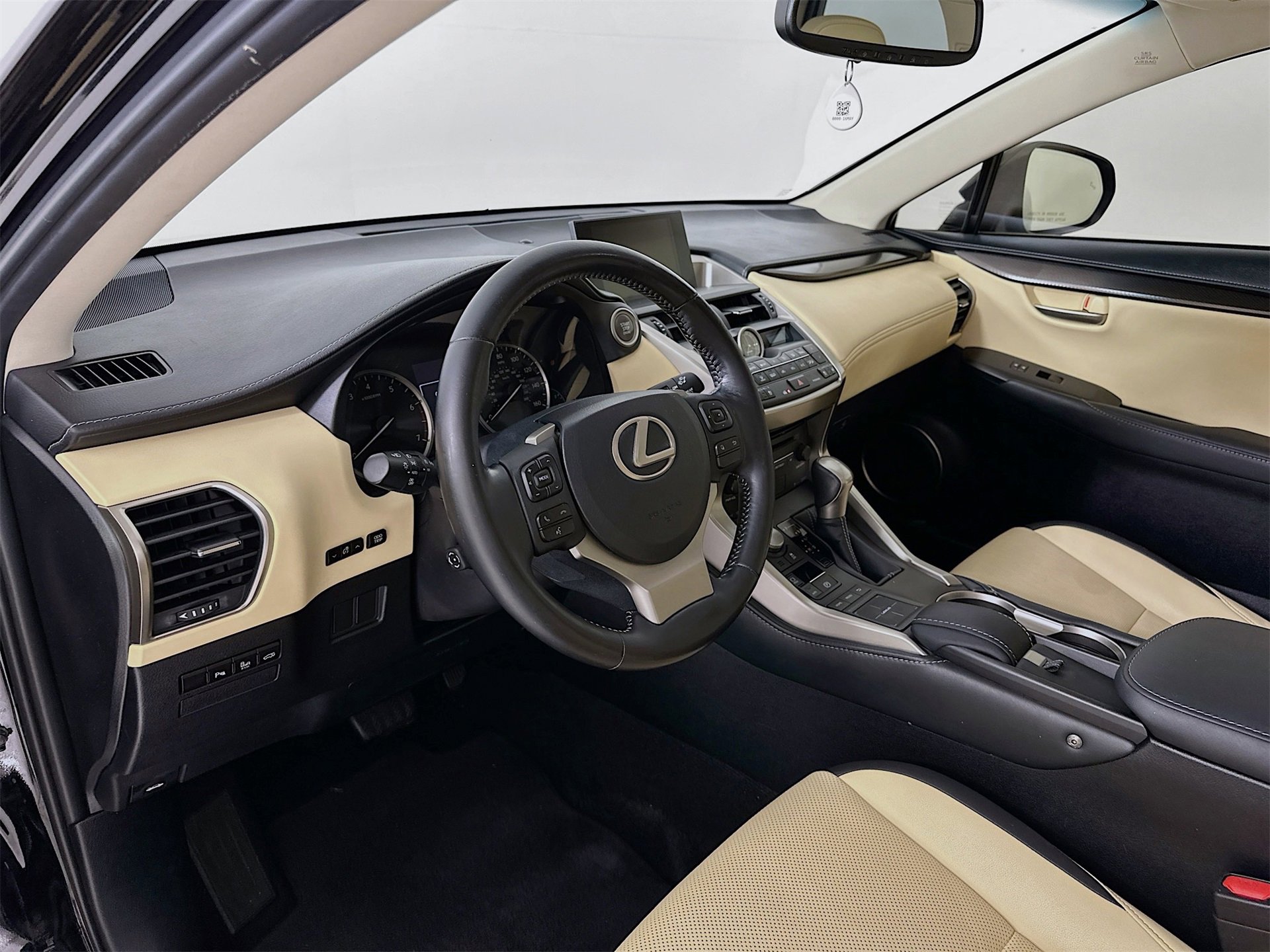 Used 2017 Lexus NX 200t FWD image 10