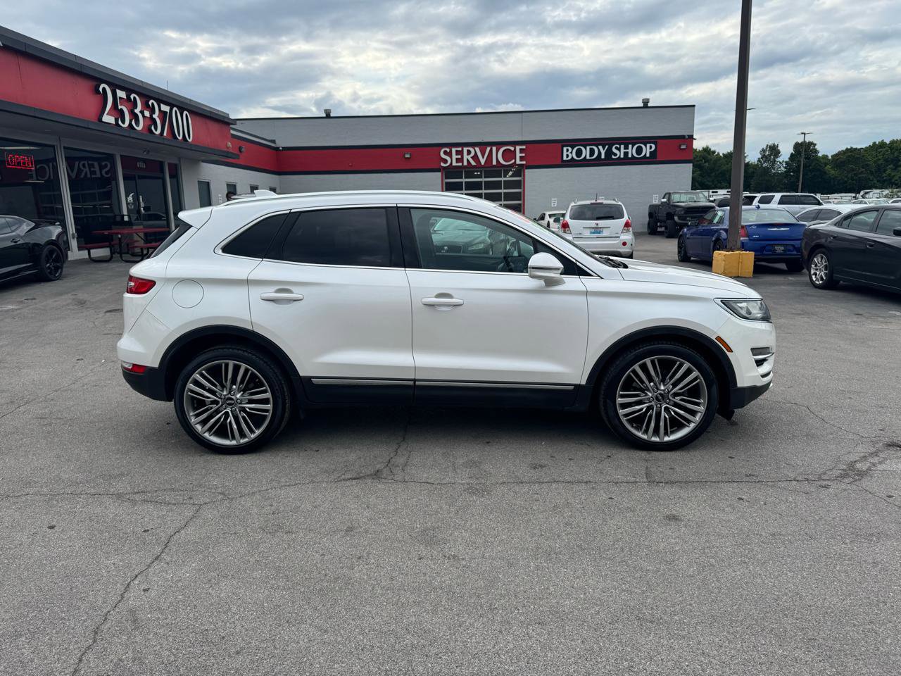 Used 2016 Lincoln MKC Reserve w/ Technology Package image 2