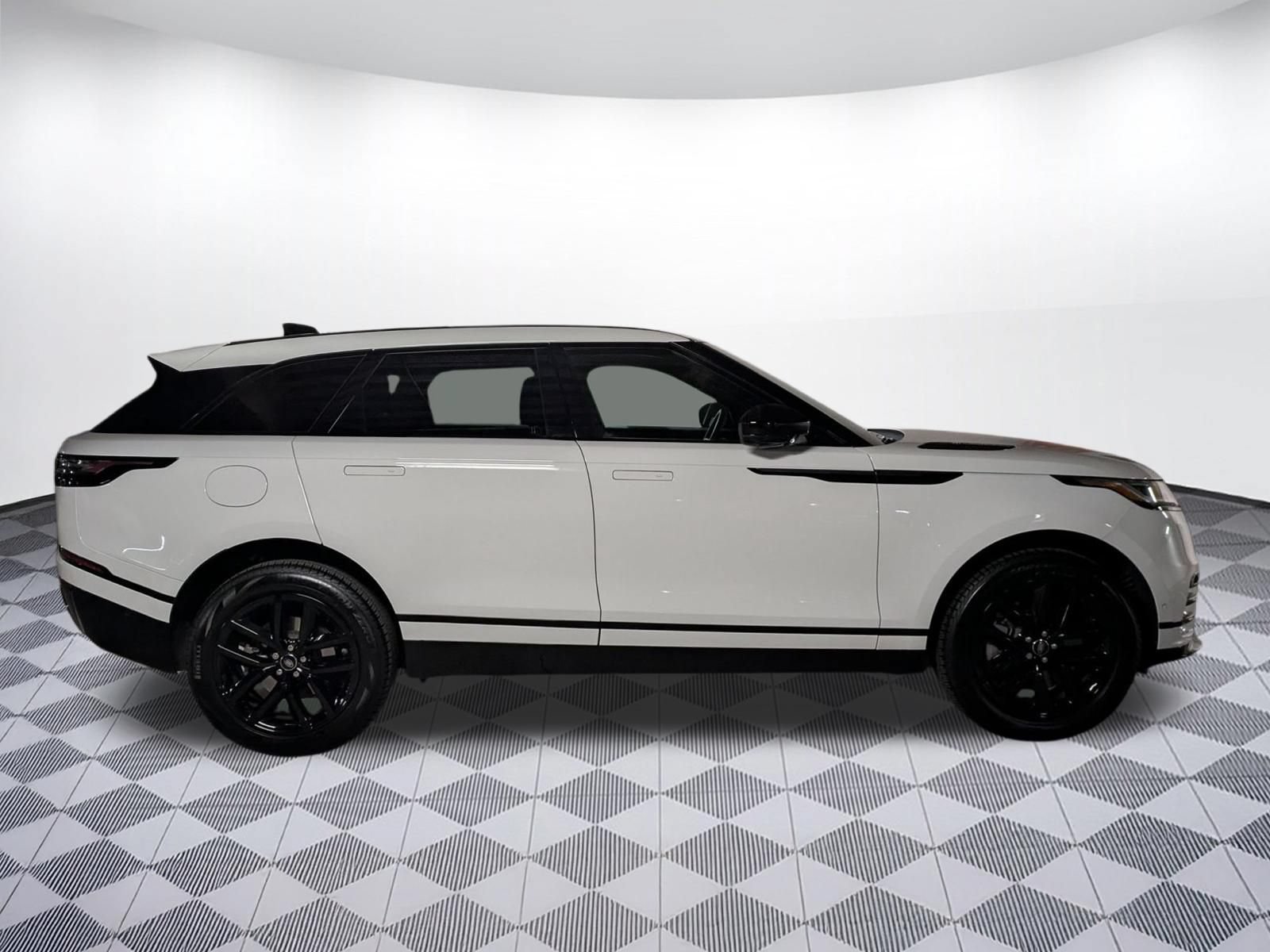 Used 2026 Land Rover Range Rover Velar Dynamic SE AWD/4WD image 6