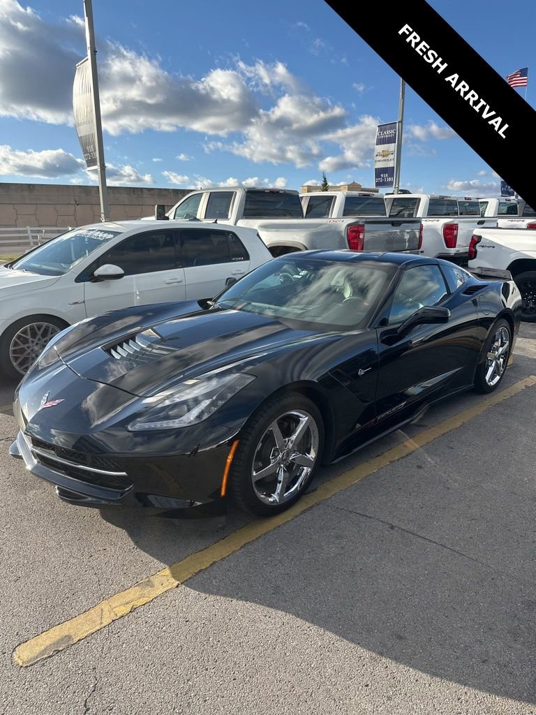 Used 2015 Chevrolet Corvette Stingray w/ 3LT Preferred Equipment Group image 2