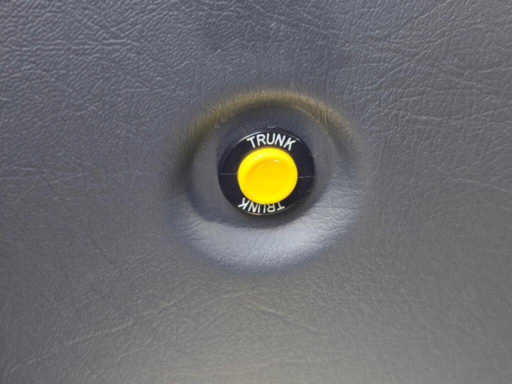 Used 1995 Chevrolet Monte Carlo Z34 FWD image 39