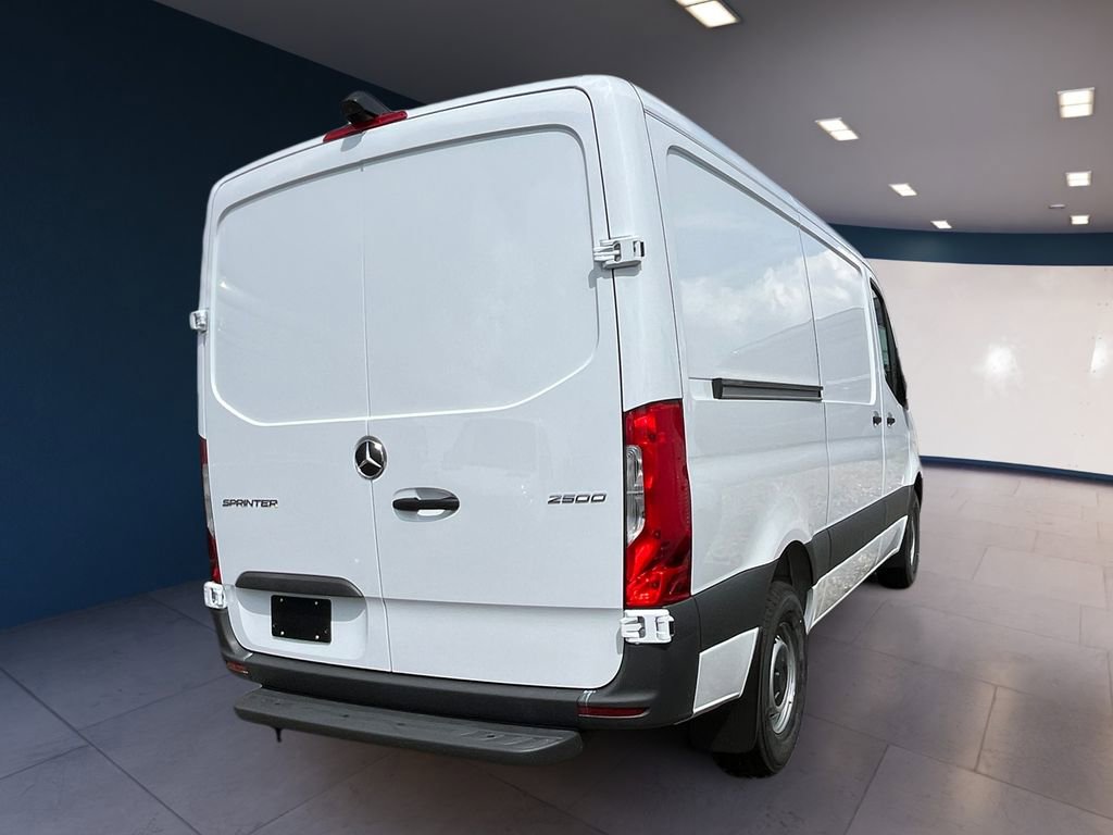 New 2025 Mercedes-Benz Sprinter 2500 image 4