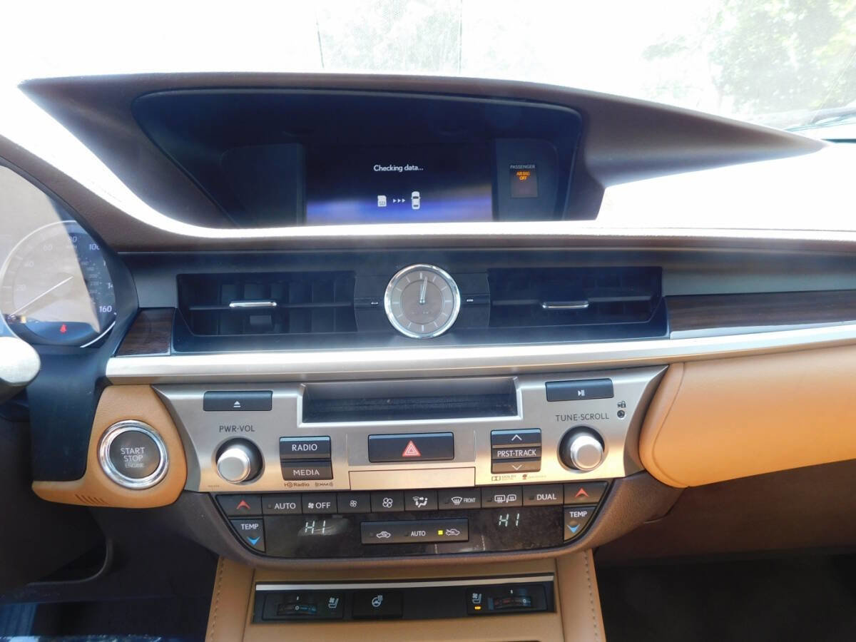 Used 2016 Lexus ES 350 image 10