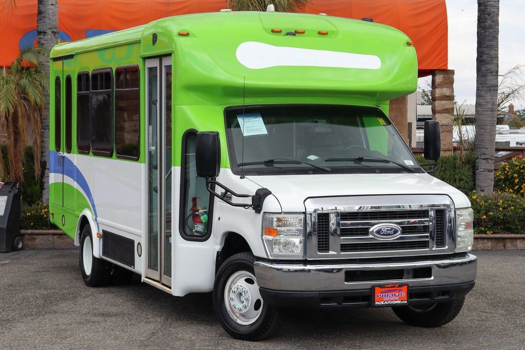 Used 2015 Ford E-450 and Econoline 450 Super Duty w/ Shuttle Bus Prep Package image 2