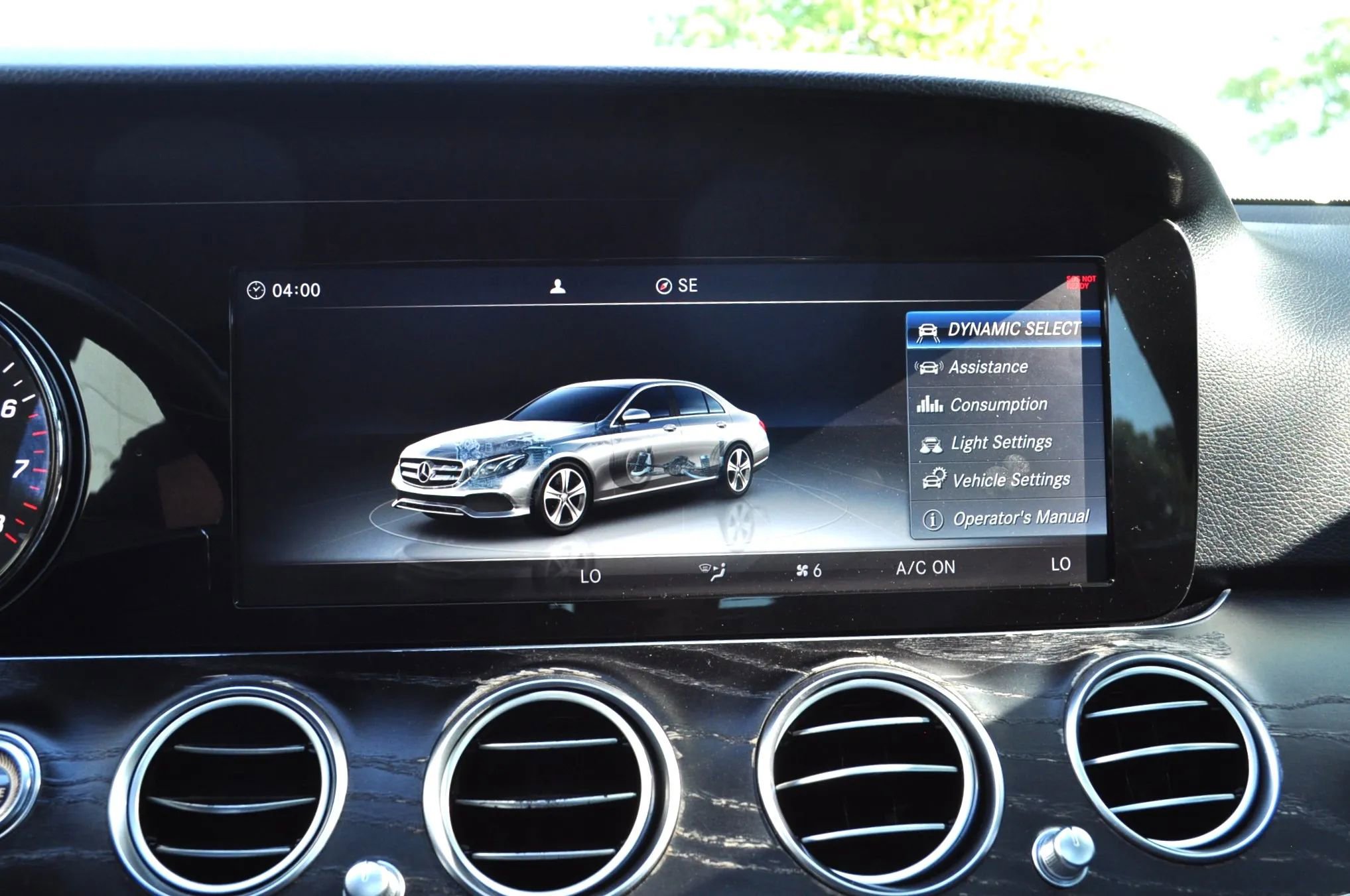 Used 2018 Mercedes-Benz E 300 4MATIC w/ Premium 1 Package image 25