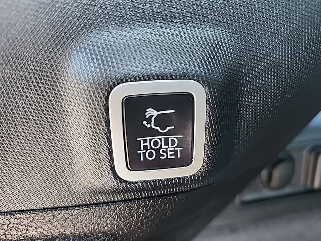 Certified 2024 Jeep Grand Cherokee Overland image 22