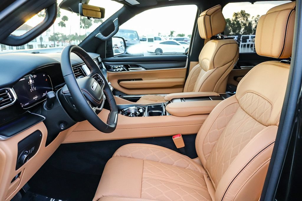 New 2026 Jeep Grand Wagoneer Summit AWD/4WD image 21