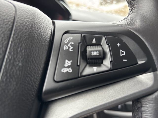 Used 2022 Chevrolet Trax LT w/ LT Convenience Package image 17