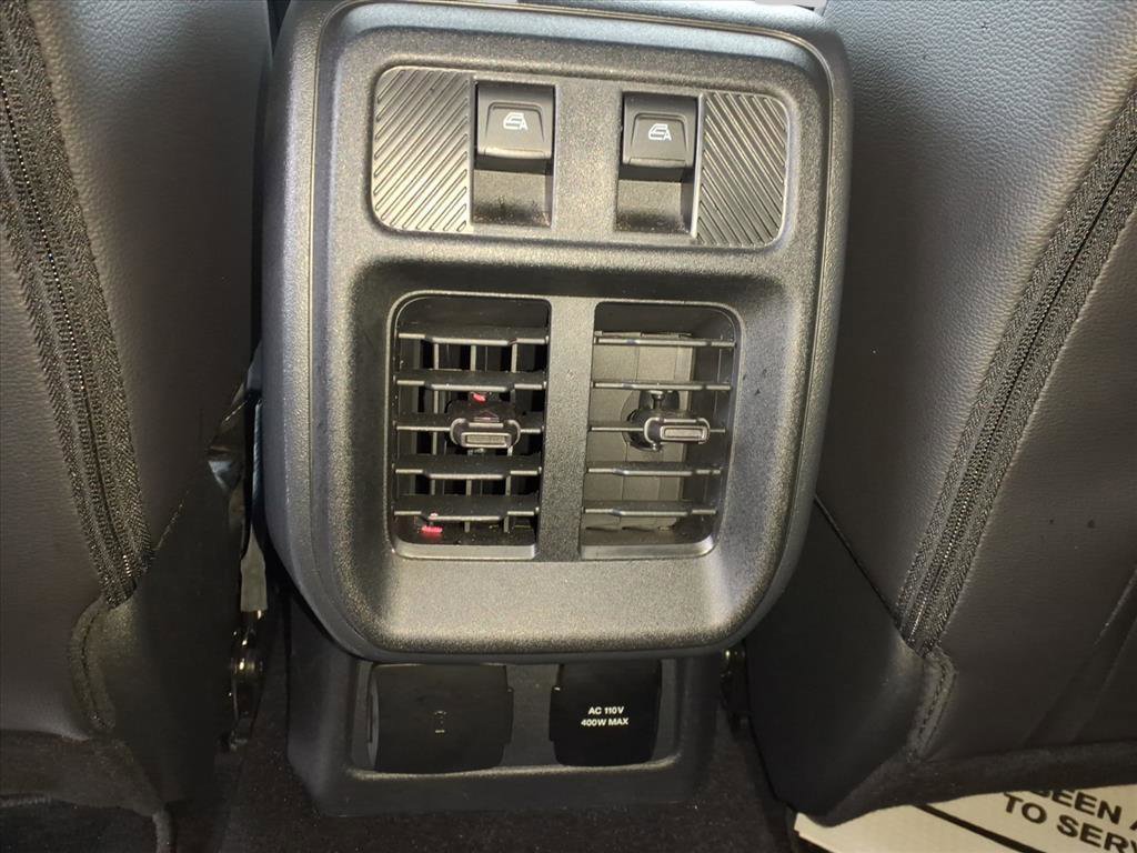 Used 2025 Ford Bronco Outer Banks image 9