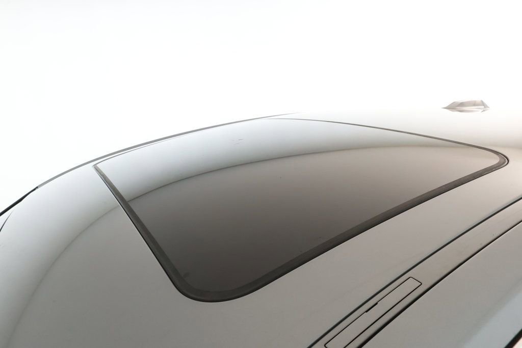 Used 2022 BMW i4 eDrive40 w/ Premium Package image 8