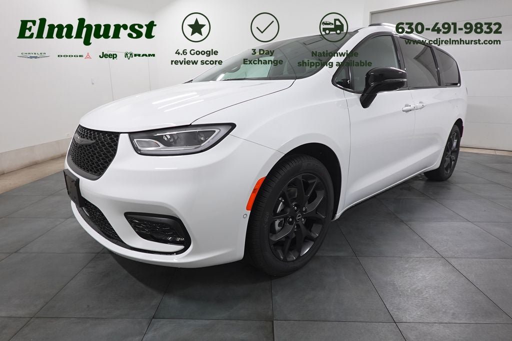 New 2026 Chrysler Pacifica Select w/ S Appearance Package FWD image 1
