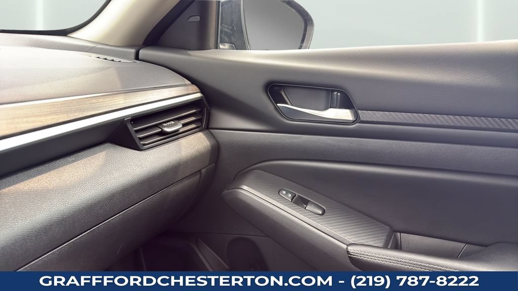 Used 2024 Nissan Altima 2.5 SV w/ SV Premium Package FWD image 13
