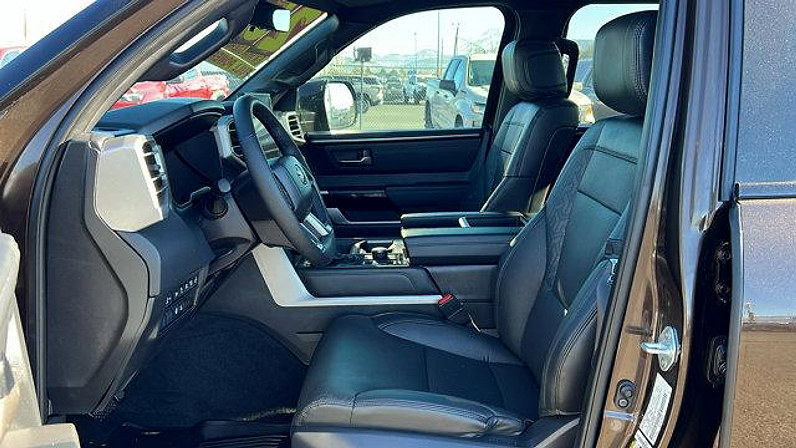 Used 2025 Toyota Tundra Limited image 29