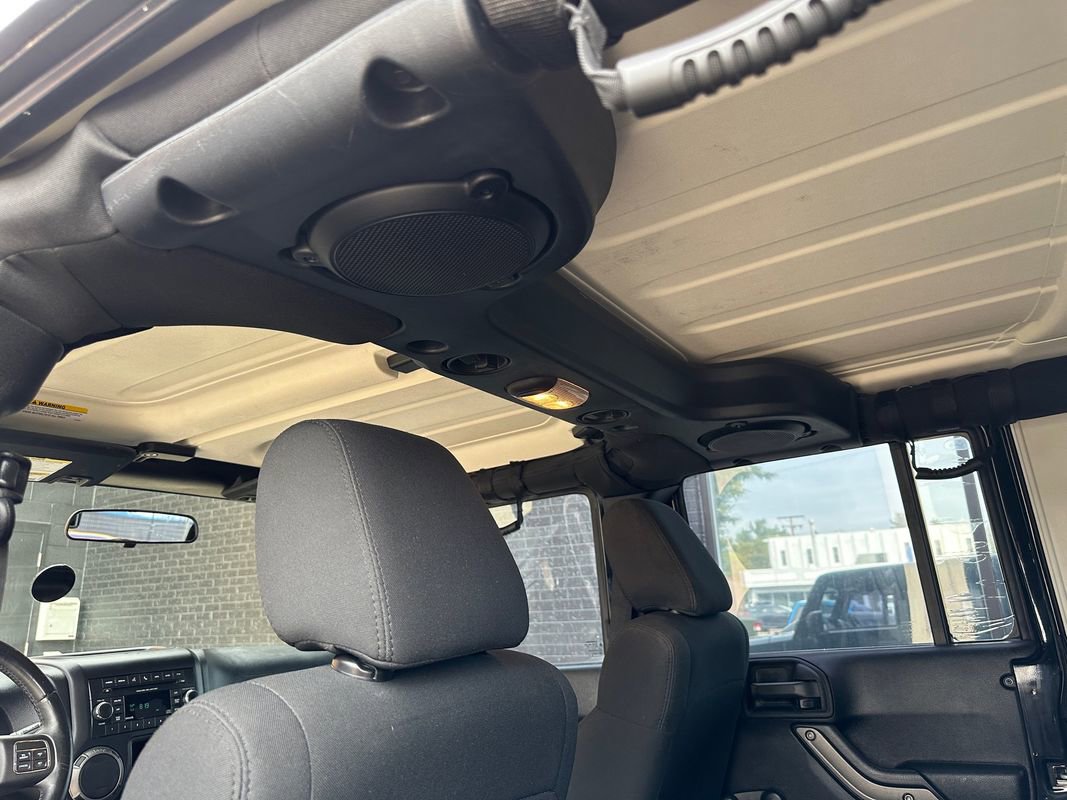 Used 2012 Jeep Wrangler Unlimited Sport w/ Connectivity Group image 30