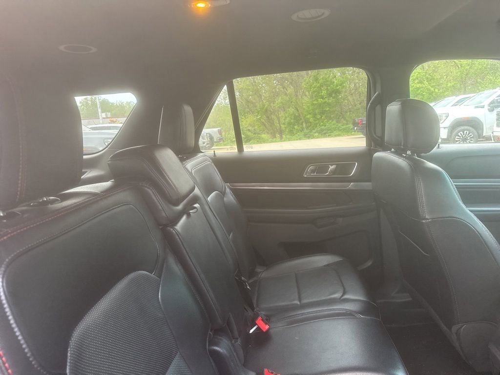 Used 2017 Ford Explorer Sport AWD/4WD image 12