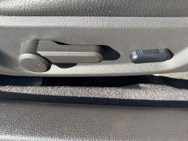 Used 2011 Ford Mustang GT Premium w/ Comfort Pkg image 30