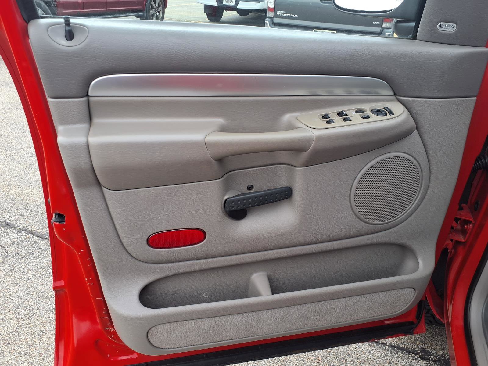 Used 2005 Dodge Ram 1500 Truck SLT RWD image 12