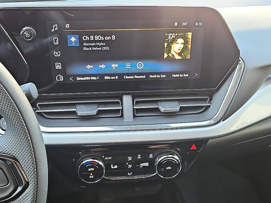 New 2026 Chevrolet Trax LT FWD image 17