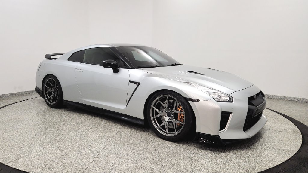 Used 2020 Nissan GT-R Premium AWD/4WD image 7