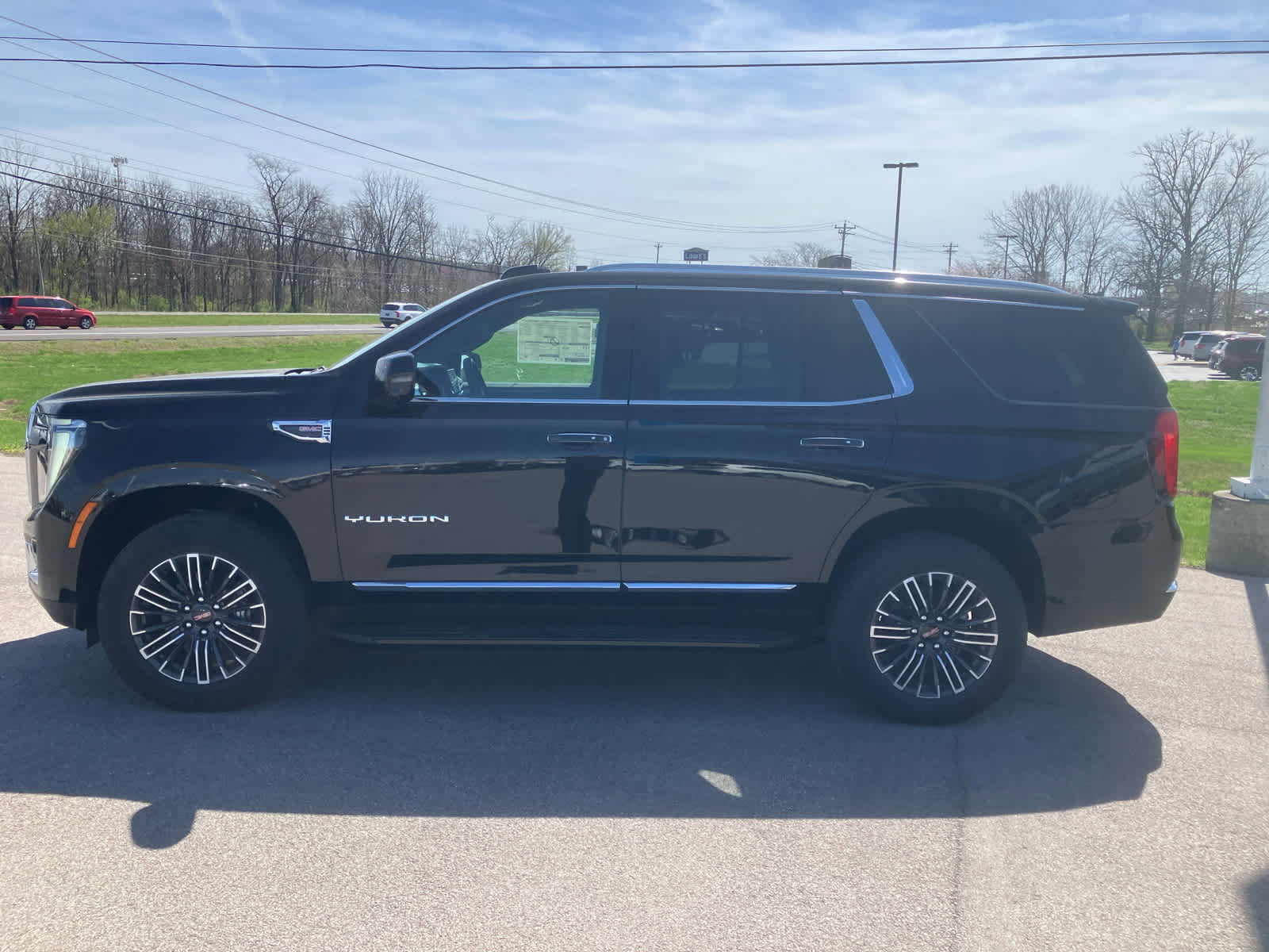 New 2026 GMC Yukon Elevation image 4