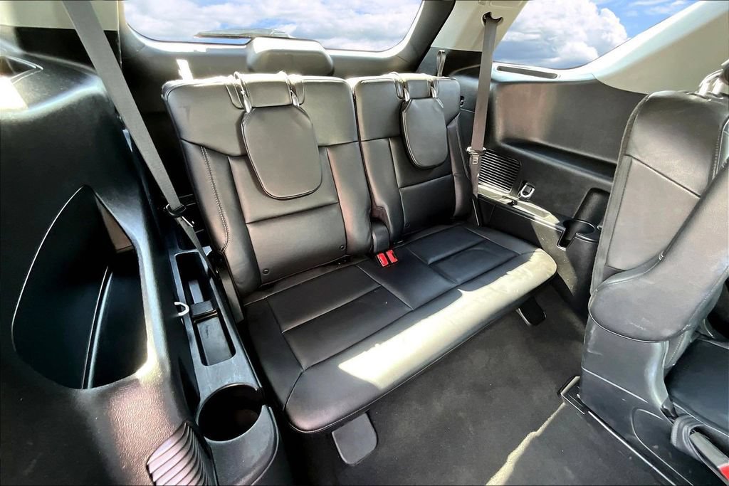 Used 2023 Ford Explorer Limited AWD/4WD image 28