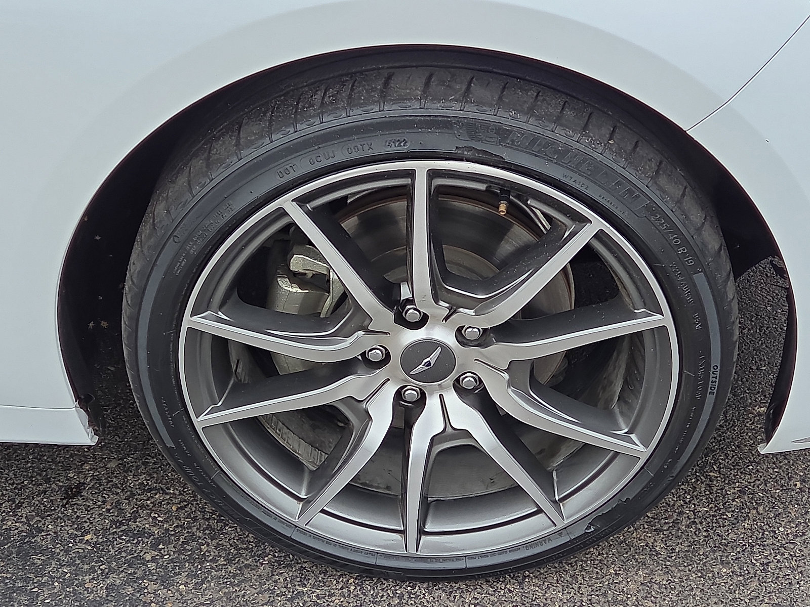 Used 2023 Genesis G70 2.0T image 7