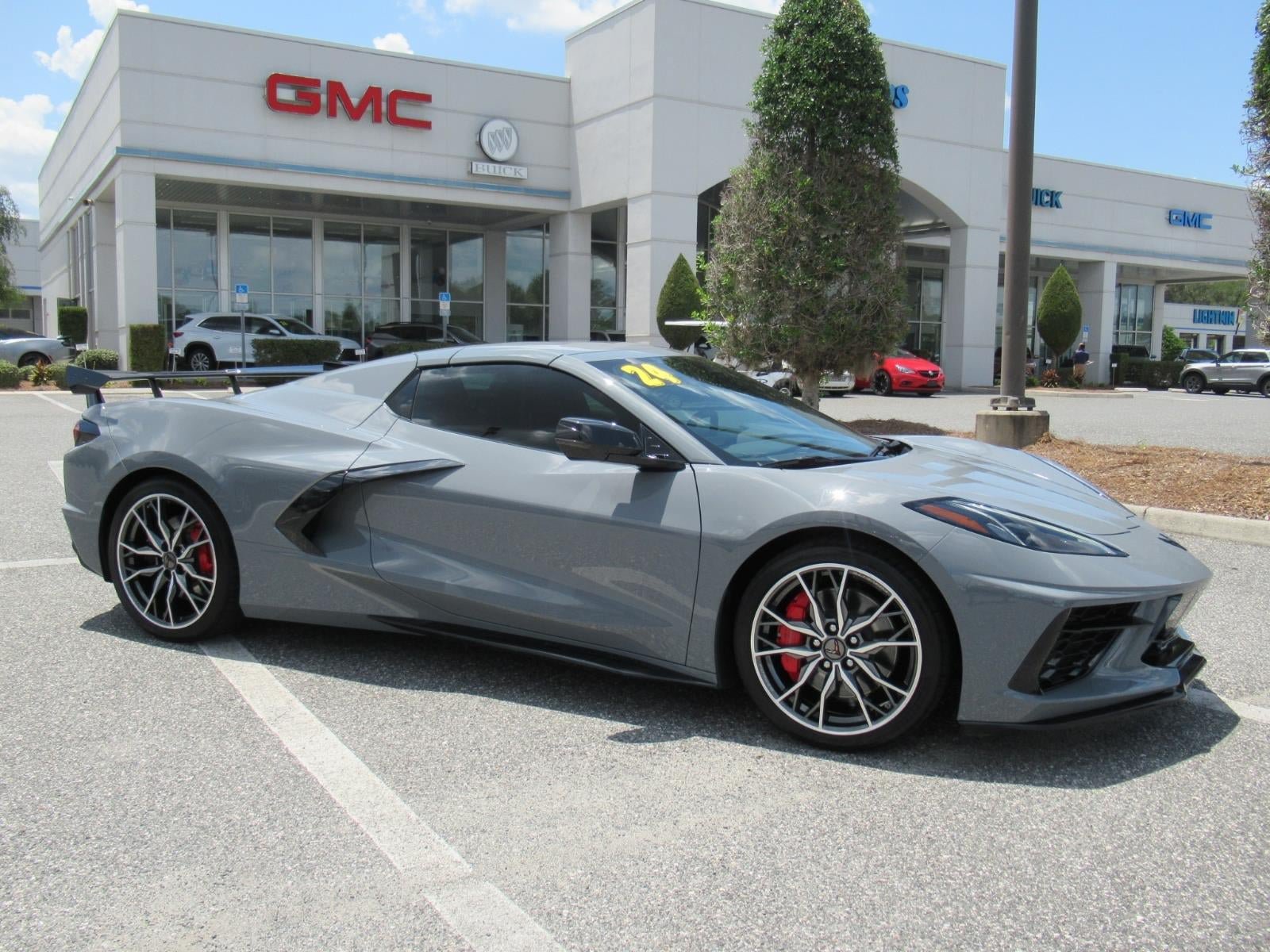 Used 2024 Chevrolet Corvette Stingray Preferred Conv w/ Z51 Performance Package RWD image 2