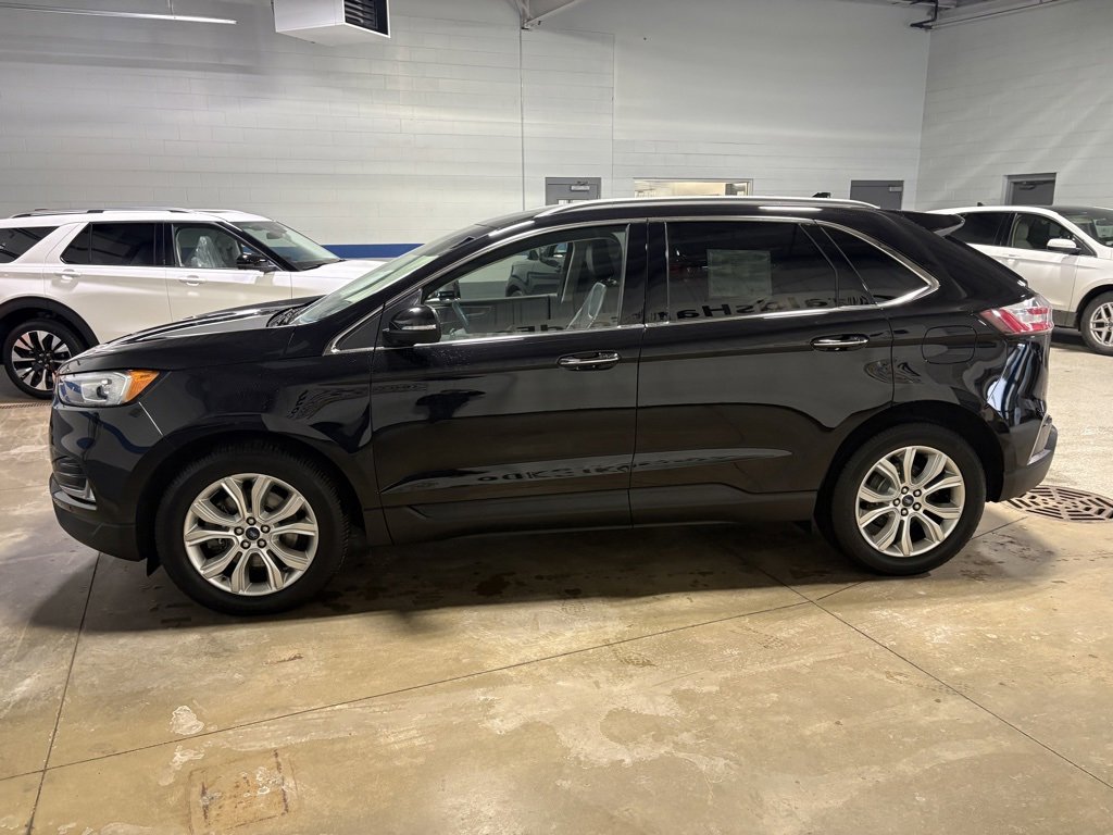 Used 2020 Ford Edge Titanium w/ Class II Trailer Tow Package image 7