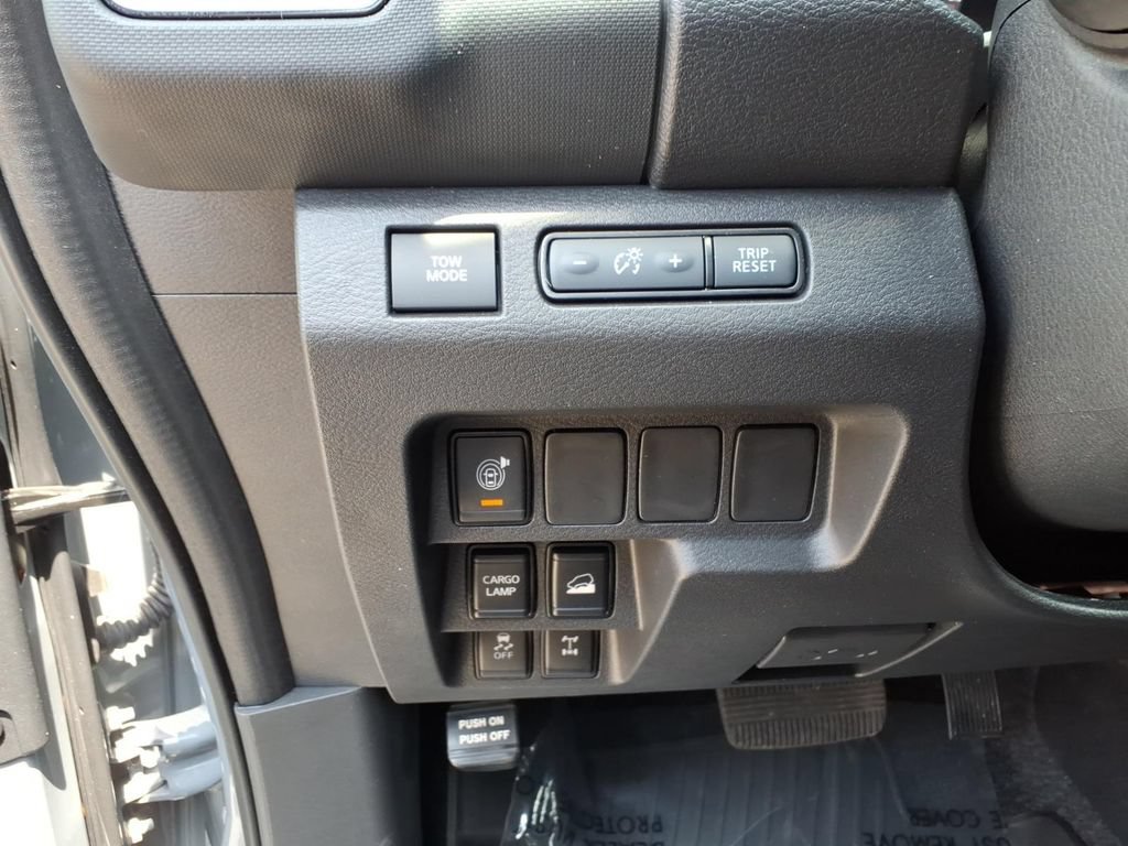 Certified 2024 Nissan Frontier PRO-4X w/ Technology Package AWD/4WD image 19