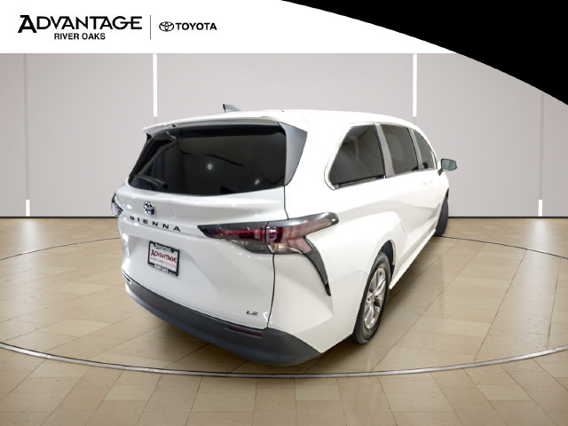 Certified 2025 Toyota Sienna LE FWD image 7