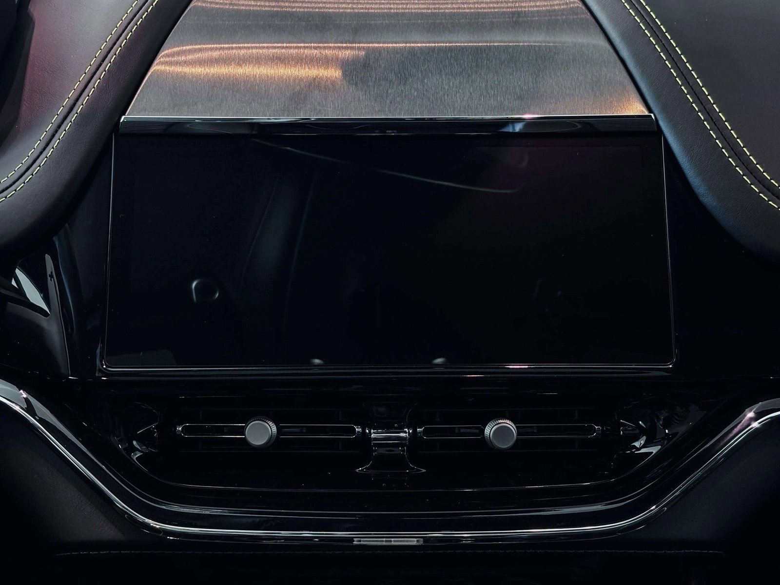 New 2026 Aston Martin DBX S image 32