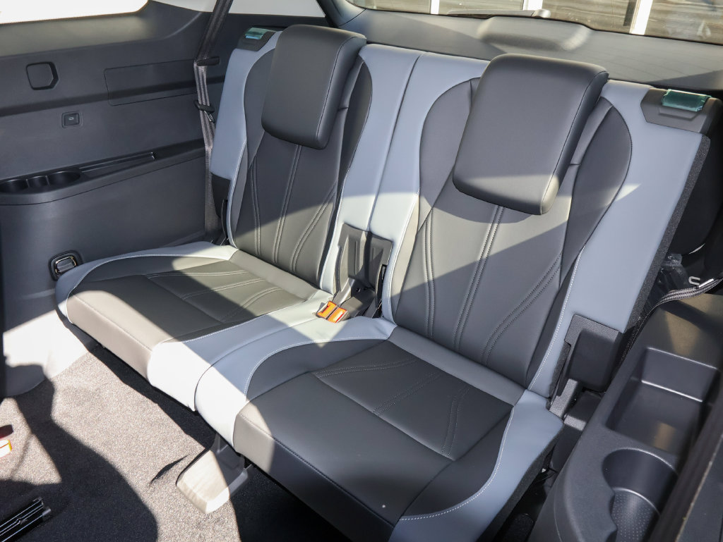 New 2027 Volkswagen Atlas SE AWD/4WD image 17