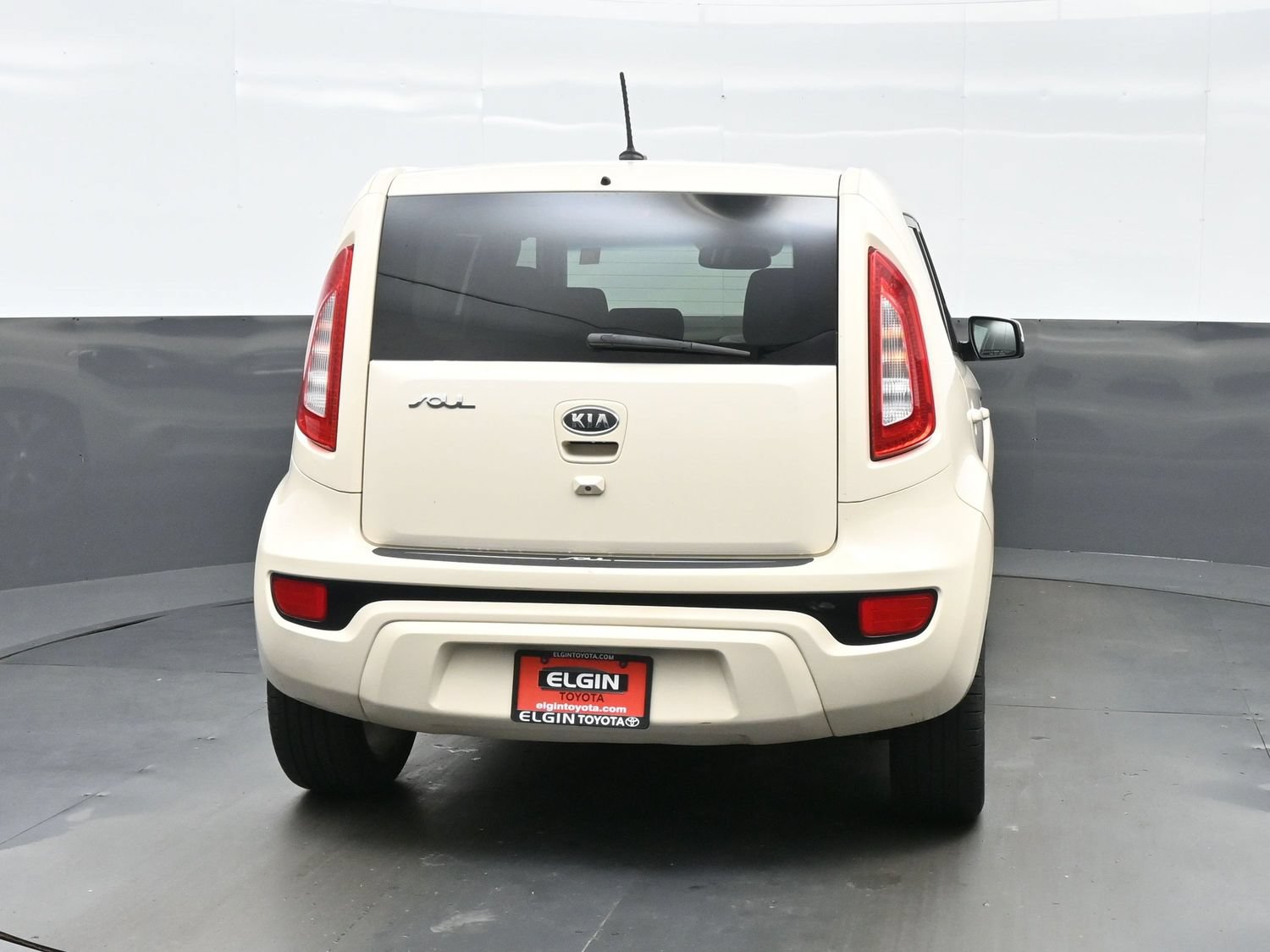 Used 2012 Kia Soul ! FWD image 5