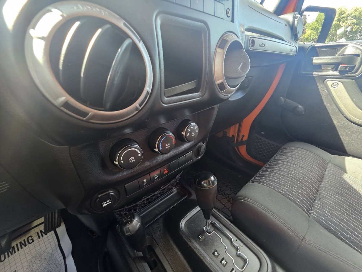 Used 2012 Jeep Wrangler Unlimited Sport w/ Trailer Tow Group AWD/4WD image 13