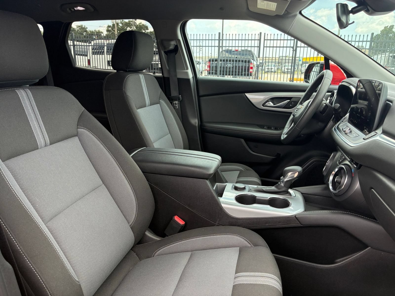 Used 2026 Chevrolet Blazer LT FWD image 32
