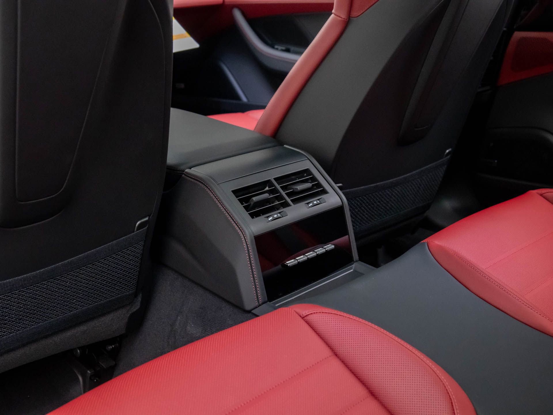 New 2026 Porsche Panamera 4 image 18