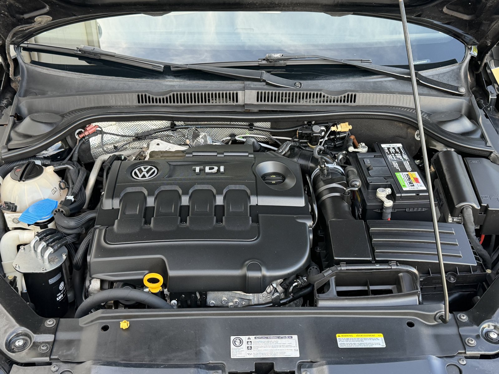 Used 2015 Volkswagen Jetta TDI SEL FWD image 36