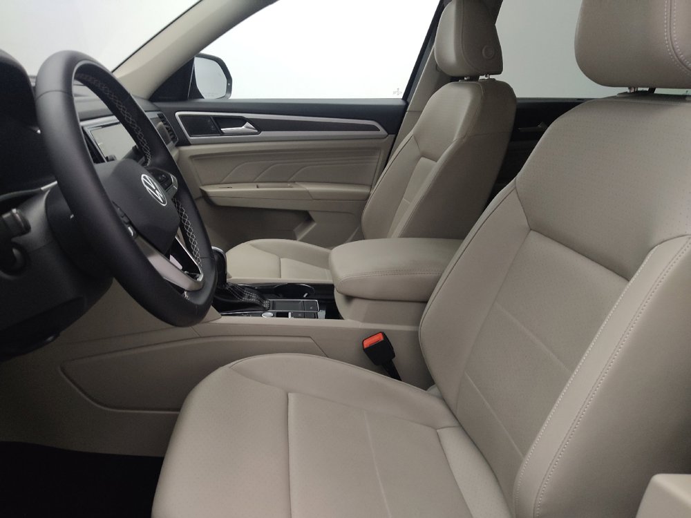 Used 2023 Volkswagen Atlas SE w/ Panoramic Sunroof Package FWD image 17