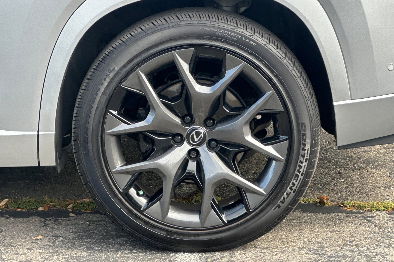 Certified 2025 Lexus TX 500h AWD w/ Technology Package image 40