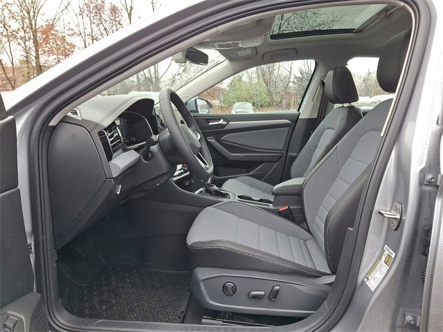 New 2026 Volkswagen Jetta SE image 6