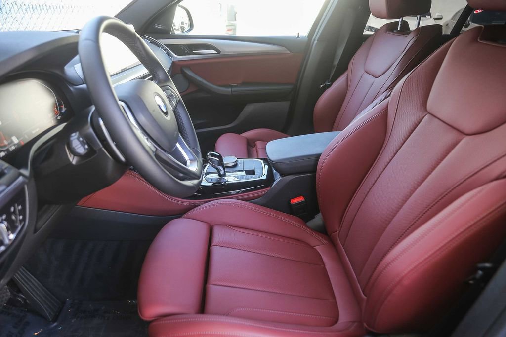 Certified 2025 BMW X4 xDrive30i w/ Convenience Package AWD/4WD image 14