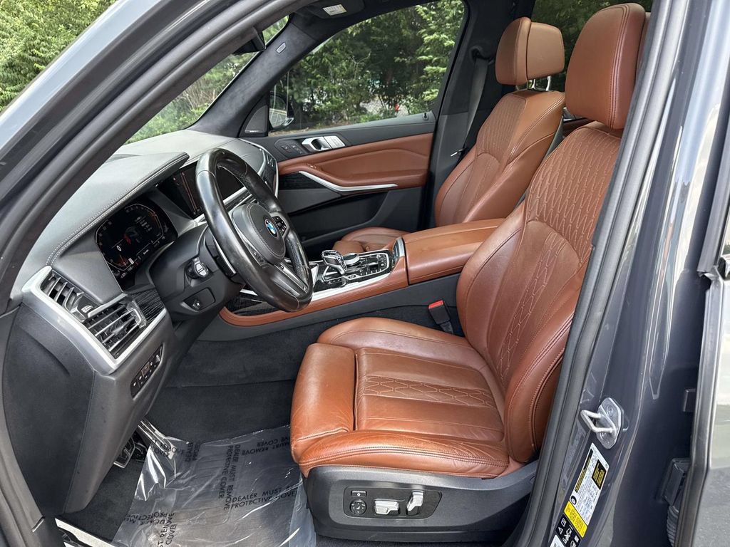 Used 2021 BMW X7 xDrive40i w/ M Sport Package AWD/4WD image 6