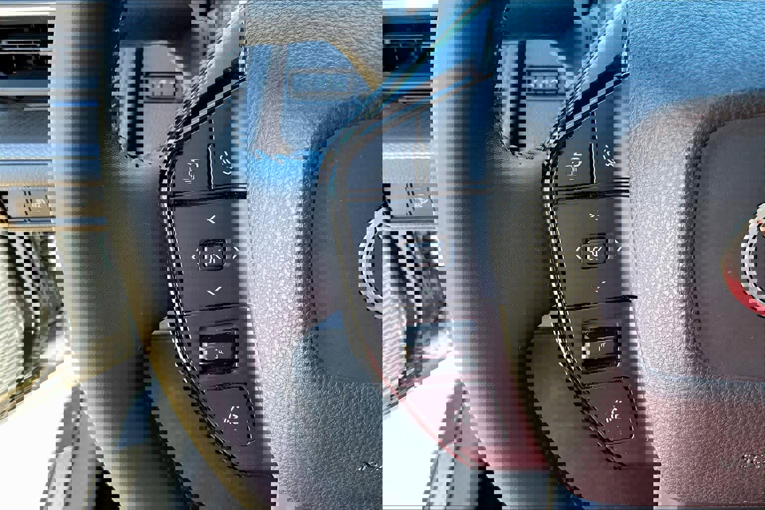 Used 2024 Toyota Prius XLE image 20