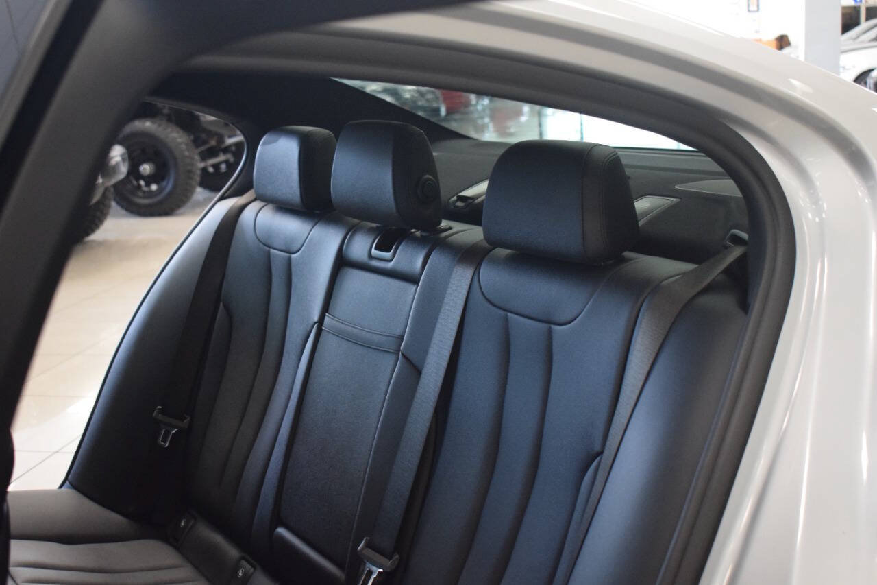 Used 2018 BMW 530i xDrive AWD/4WD image 66