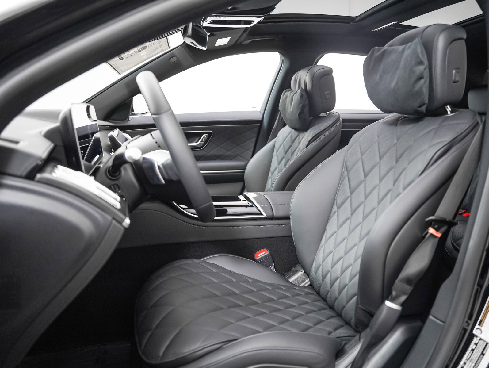 New 2025 Mercedes-Benz S 580 4MATIC Sedan image 8