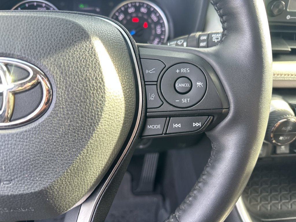 Used 2021 Toyota RAV4 XLE w/ Convenience Package AWD/4WD image 20