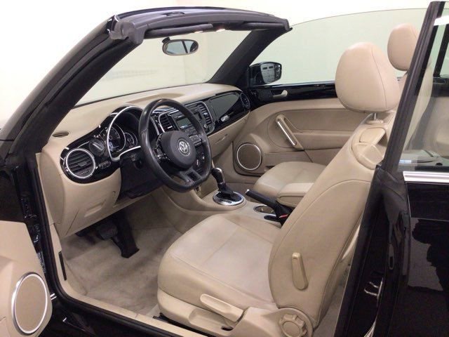 Used 2014 Volkswagen Beetle 1.8T FWD image 11